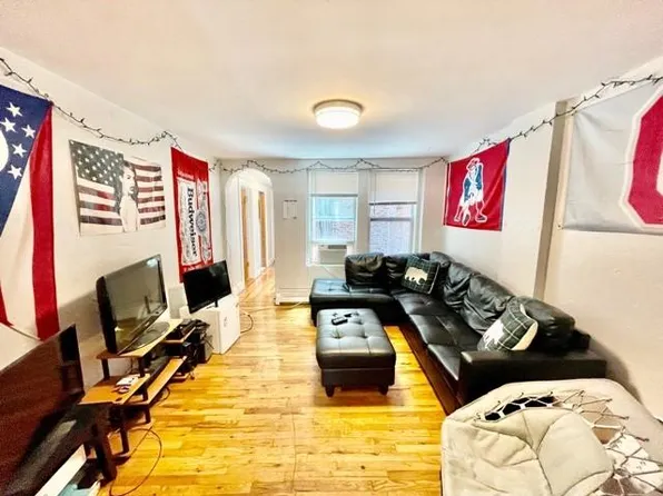 109 Salem St, Boston, MA