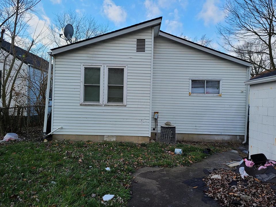 2nd image of 320 S Weyant Ave