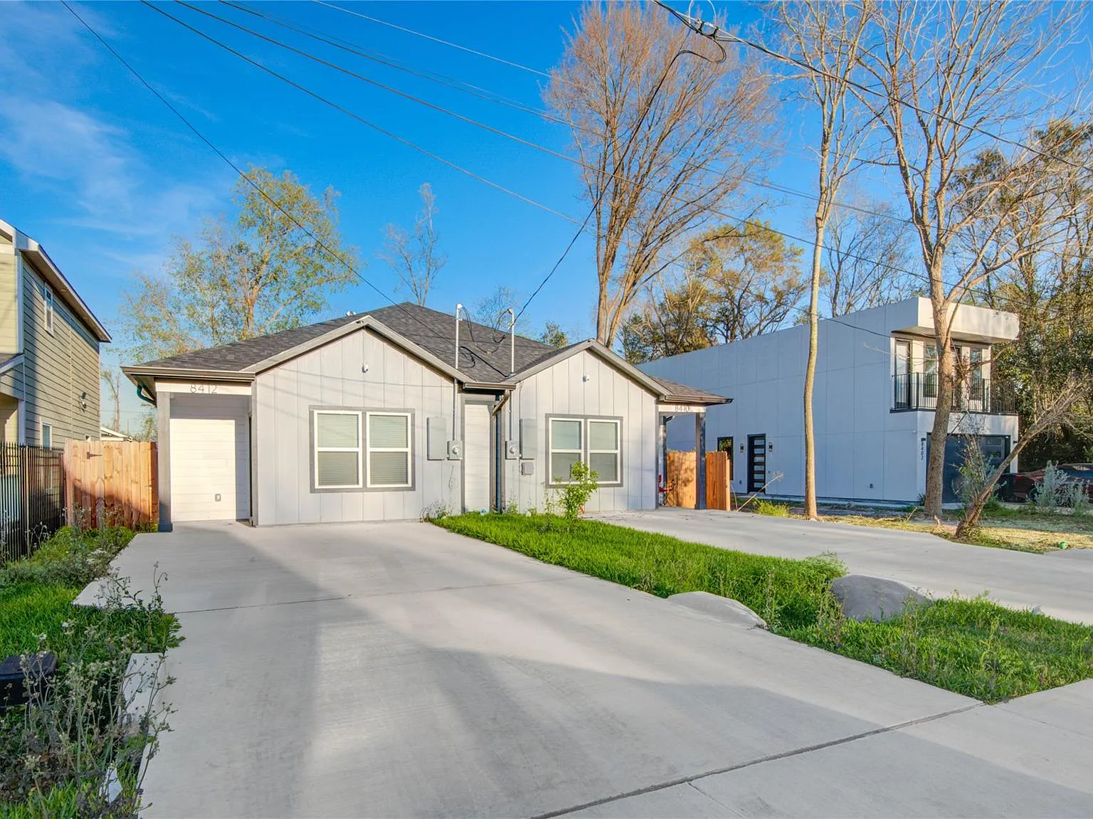 3 bed, 2.0 bath, 2520 sqft, $1,500 — Photo 4