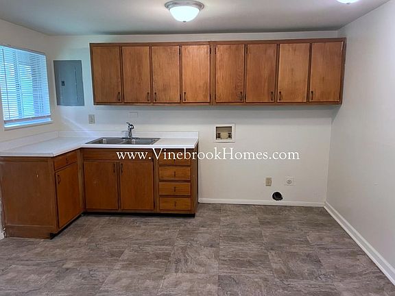 5th image of 6864 Hubbard Dr