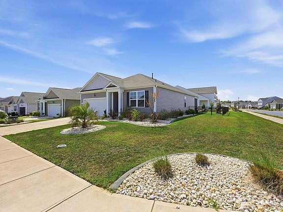 5th image of 971 Irving Dr.