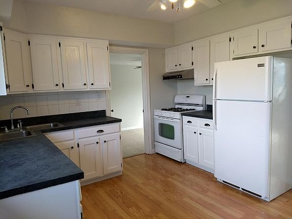 2nd image of 830 Pioneer Trl