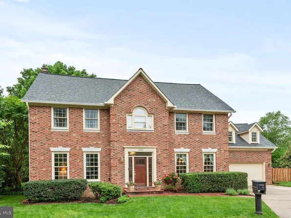 9326 Mount Vernon Cir, Alexandria, VA 22309