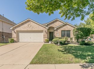 1100 Nighthawk Rd, Fort Worth, TX 76108