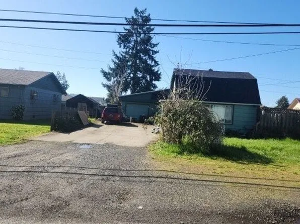 439 T St, Springfield, OR 97477