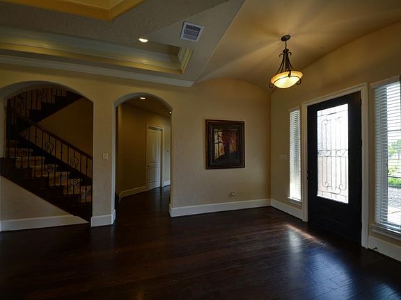 3rd image of 3802 Birdsall Falls Ln