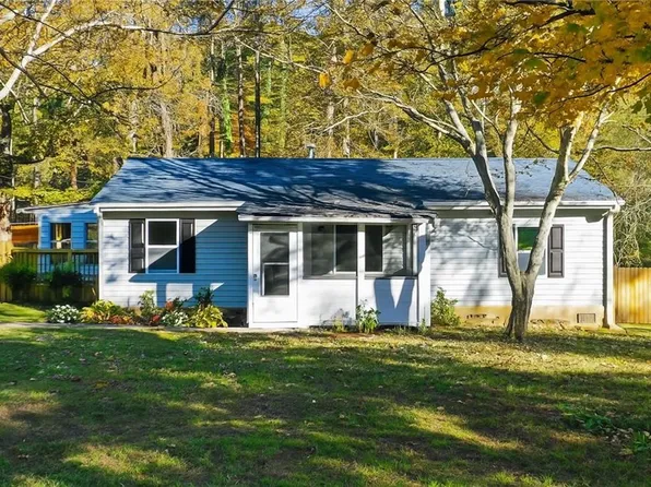 6219 Holly Ann St SE, Acworth, GA 30102