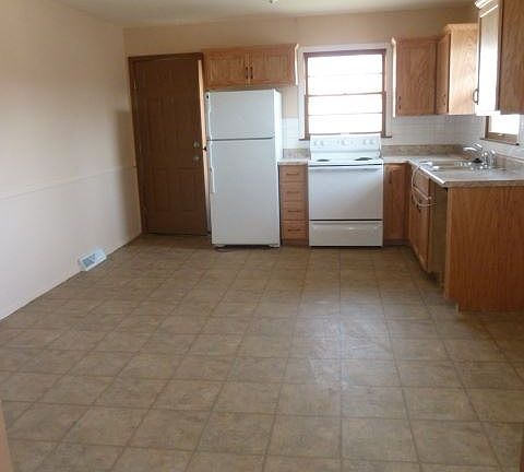 2nd image of 458 N Morse Ave