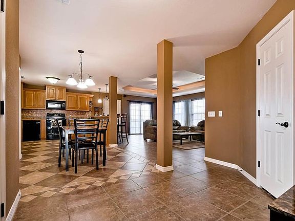 3rd image of 12434 Blueberry Ln