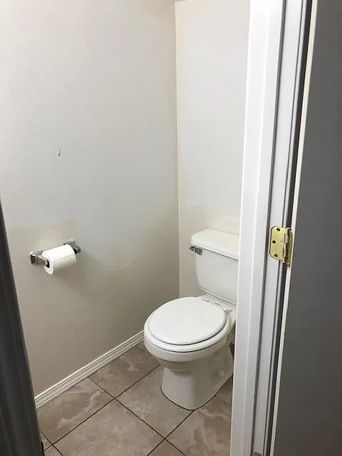 2 bed, 1.5 bath, 1120 sqft, $1,700 — Photo 4