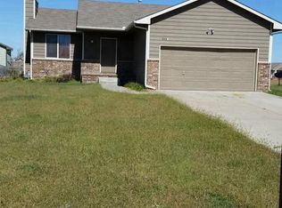5530 S Meadowview Ct, Wichita, KS 67216