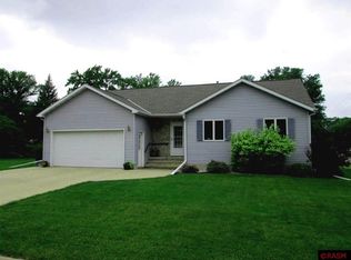 501 3rd St N, Saint James, MN 56081
