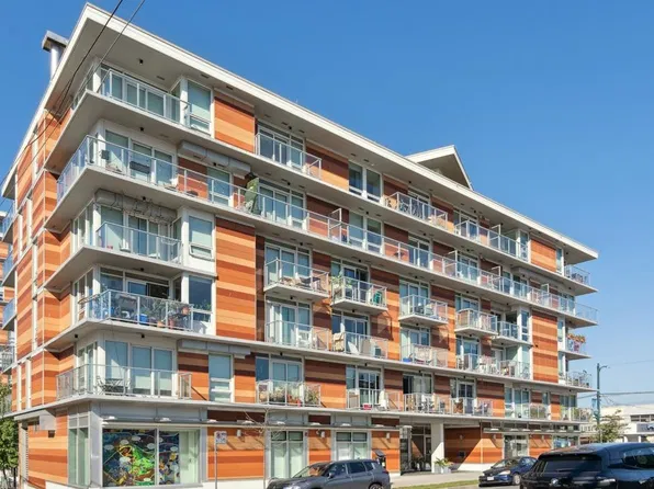 180 E 2nd Ave #920, Vancouver, BC V5T 0K4