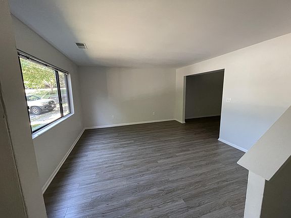 2nd image of 158 Harvest Dr #1