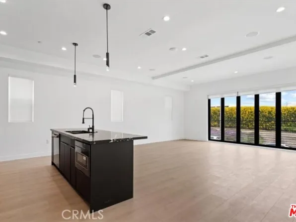 1525 S Carmelina Ave, Los Angeles, CA 90025