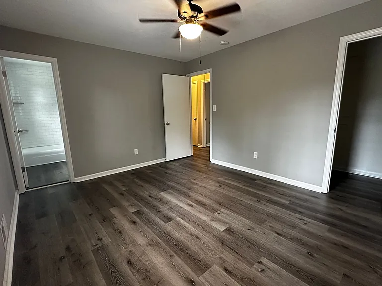 4565 Rockdale Ct — Photo 24