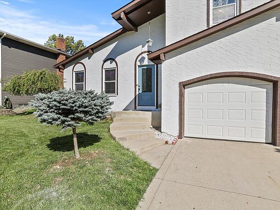4th image of 2174 Blackoak Ave