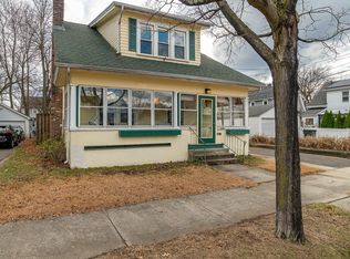 101 Larkspur St, Springfield, MA 01108