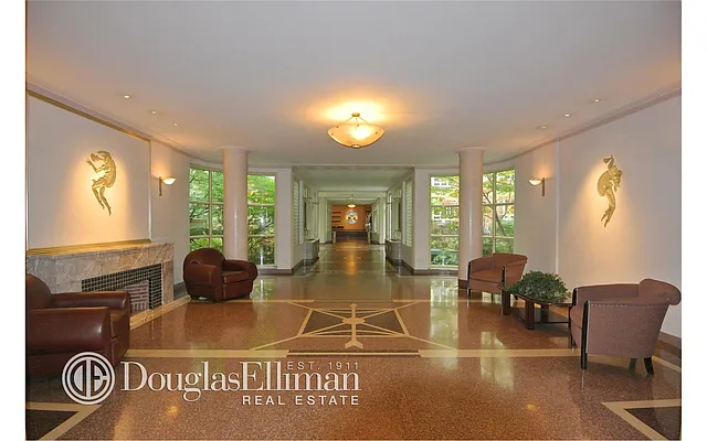 Sold by Douglas Elliman | media 21