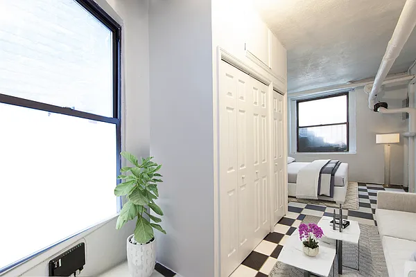 Rented by R New York | media 6