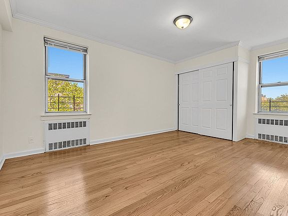 5th image of 6535 Yellowstone Blvd APT 5B