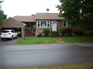 90 William St, Lawrence, MA 01841