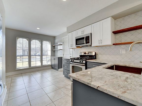 5th image of 500 Thistlewood Dr
