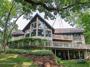 32 Fawn Ridge Dr, Oakwood Hills, IL 60013