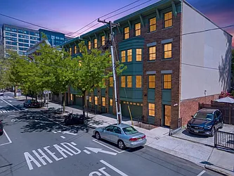 1313 Park Avenue, #2A