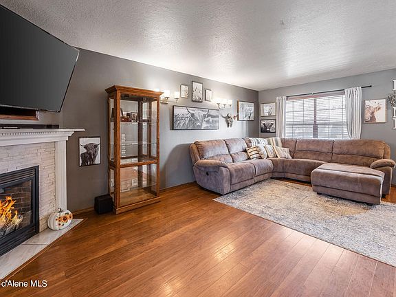 3rd image of 3524 E White Sands Ln