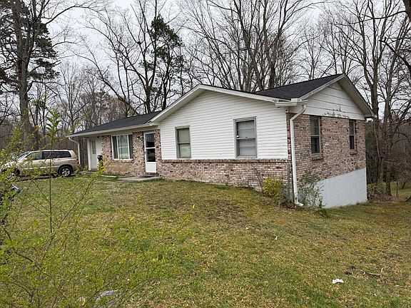 2nd image of 456 Pig Skin Rd