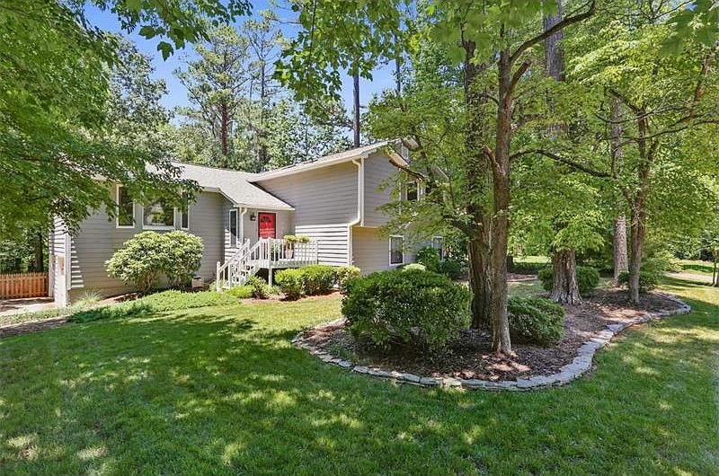 1st image of 4805 Highpoint Dr NE