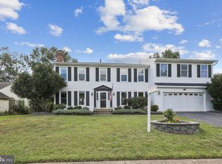 5610 Rowena Dr, Centreville, VA 20120