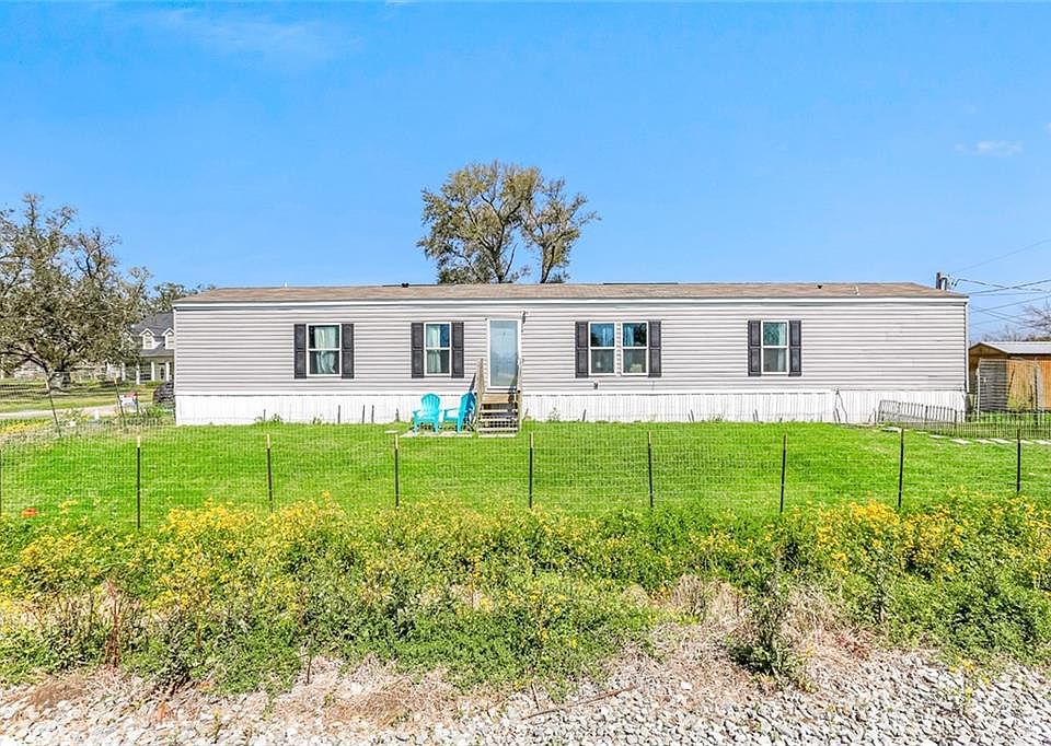 1st image of 110 Pigniolo Ln