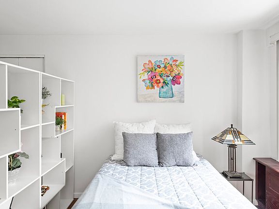4th image of 333 E 55th St APT 10C