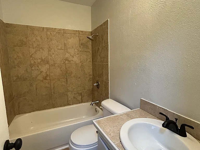 4953 Rosehaven Dr — Photo 9