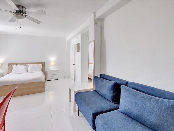4th image of 3030 Collins Ave APT 3D