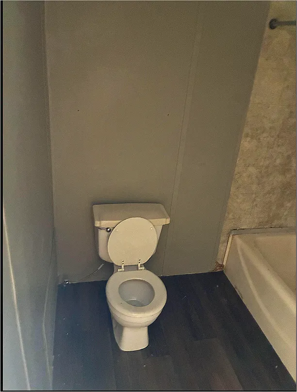 2 bed, 1200 sqft, $725 — Photo 2
