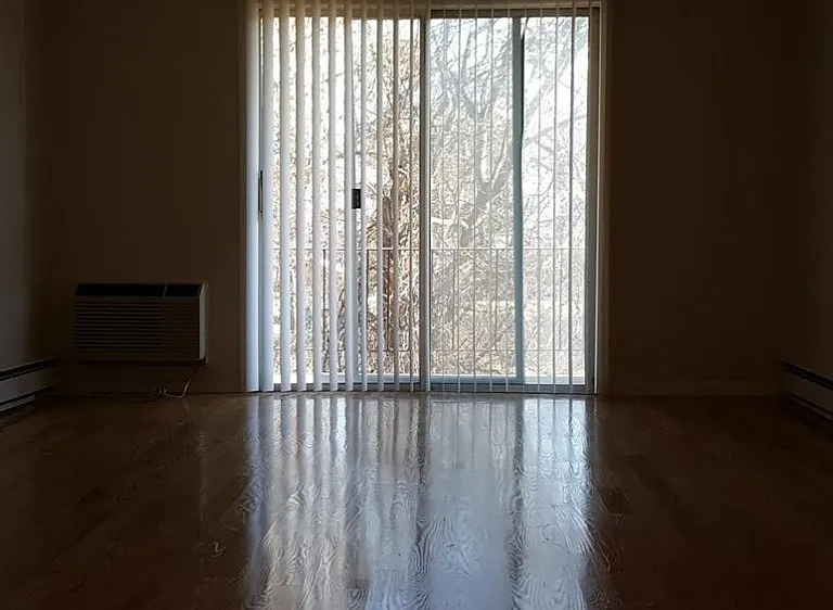 54 Elmwood Park #2D — Photo 5