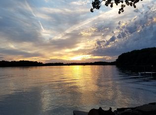 3155 Lakeshore Ave, Maple Plain, MN 55359