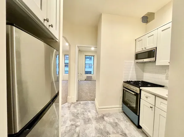 127 East 90th Street image 1 of 12