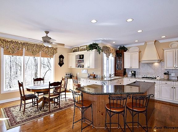 4th image of 24738 Fairbanks Ct