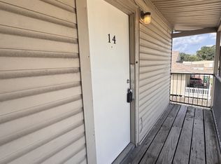 104 8th Ave APT 14, Nederland, TX 77627