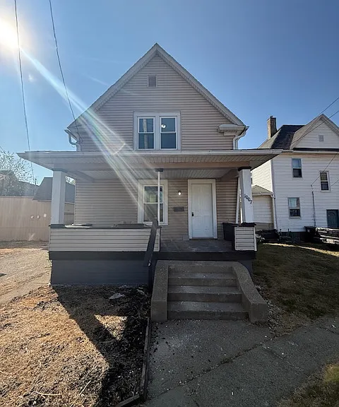 1007 Dewalt Ave NW — Photo 1