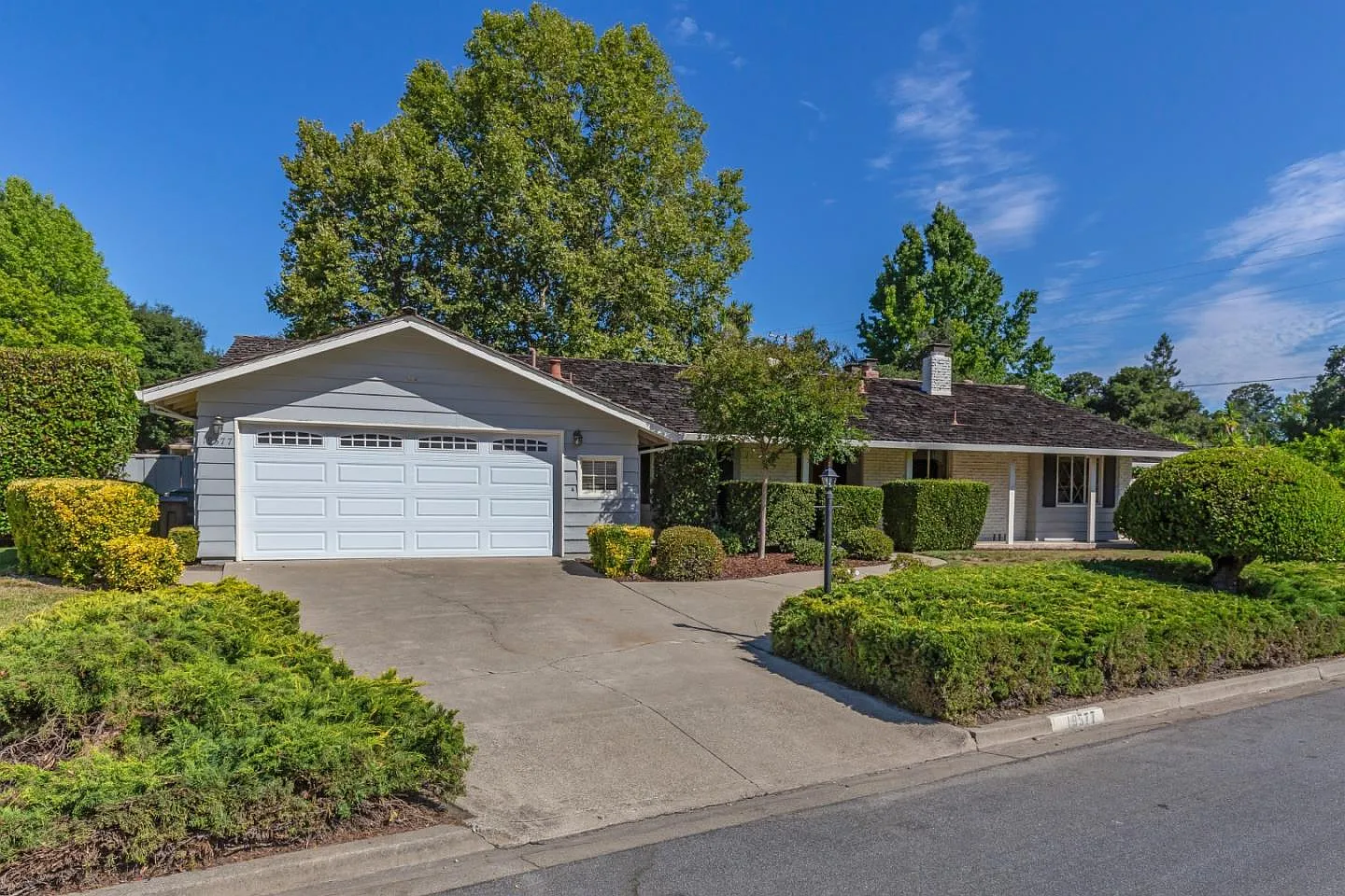 19577 Braemar Dr photo 1