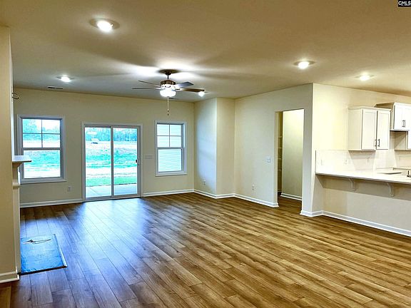 2nd image of 618 Lavender Crest Ln