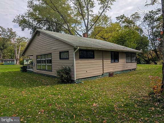 4th image of 474 Wayne Blvd