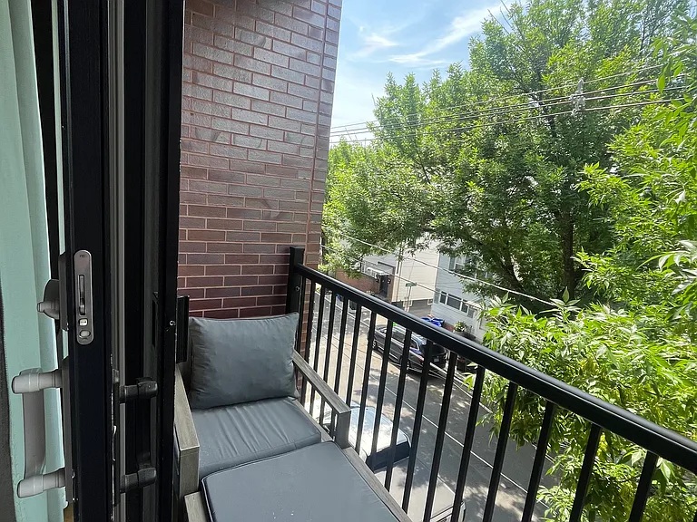 10 Everett St #302 — Photo 7