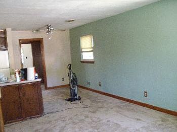 5th image of 1231 Maplewood Ave