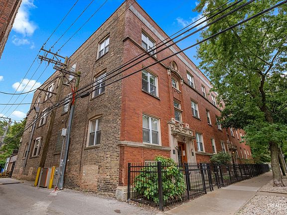 3rd image of 1015 W Ainslie St #2